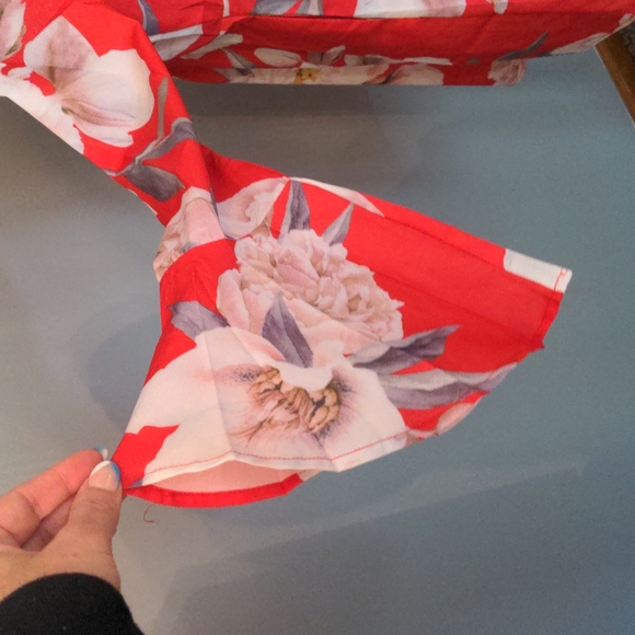 Davi & Dani high-waisted v-neck dress - Picture 5 of 5